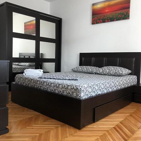 Studio Central Doamnei Bukarest Exteriör bild