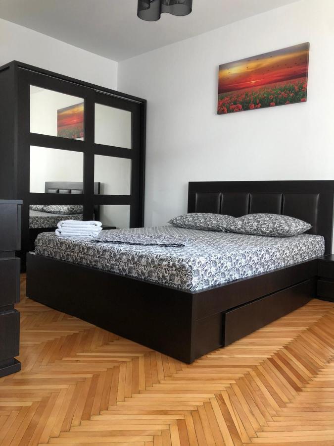 Studio Central Doamnei Bukarest Exteriör bild